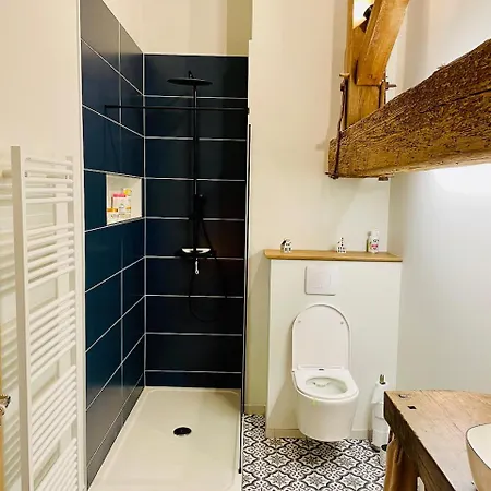 Homestay Grande Privee Au Domaine Laroze *
