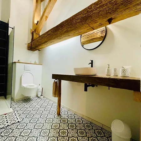 Homestay Grande Privee Au Domaine Laroze *